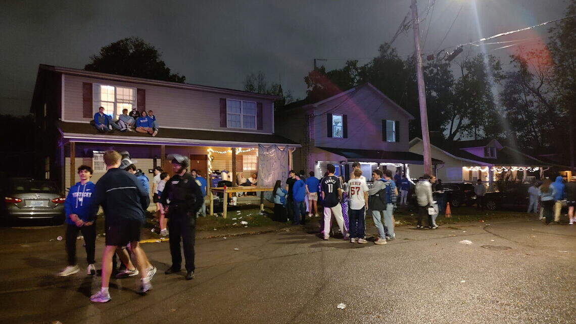 UK fans gather on State Street to celebrate Cats’ walk-off win over LSU in OT