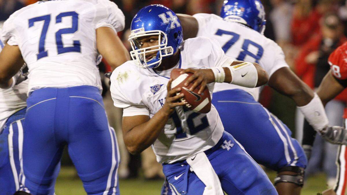 ‘I think it’s a 50-50 game.’ The last UK quarterback to beat Georgia likes the Cats.