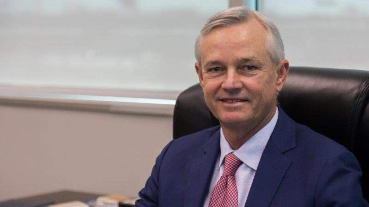 Everett Dobson has been appointed one of three Keeneland trustees, replacing William S. Farish. Farish will remain on the board.