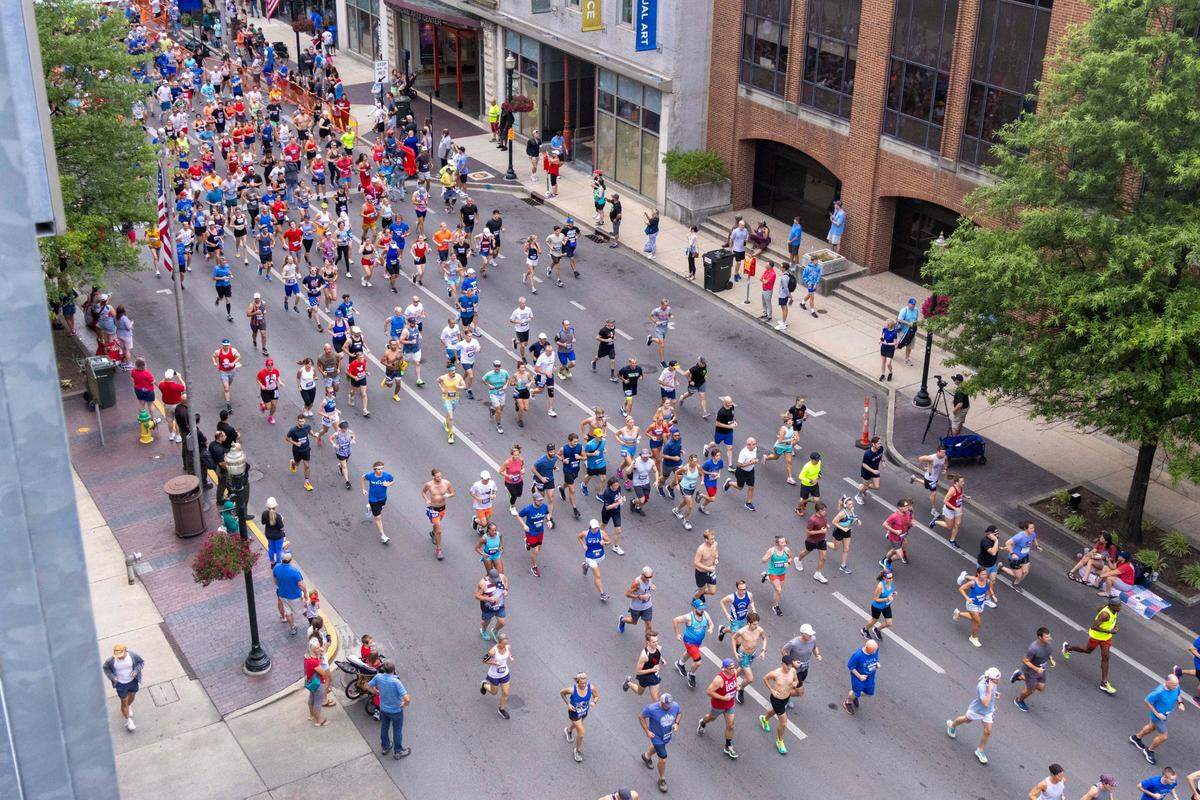 Thursday’s 48th annual Bluegrass 10,000 attracted 2,341 participants.