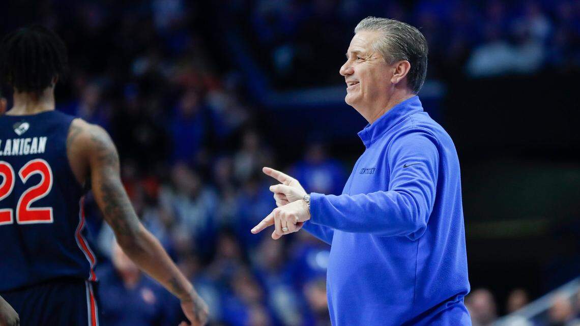 John Calipari talks team cohesion, holding the Cats accountable after rout of Auburn