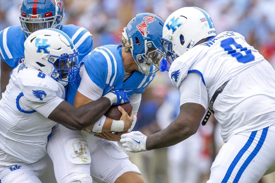 Kentucky defensive end Octavious Oxendine (8) recorded one of his two sacks of Mississippi quarterback Jaxson Dart in UK’s 20-17 upset of the then-No. 6 Rebels on Sept. 28 in Oxford.