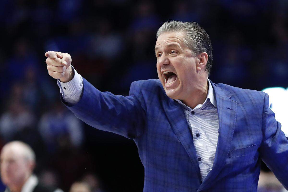 John Calipari takes his Kentucky Wildcats to Tuscaloosa to play the Alabama Crimson Tide on Saturday, Feb. 5, 2022.