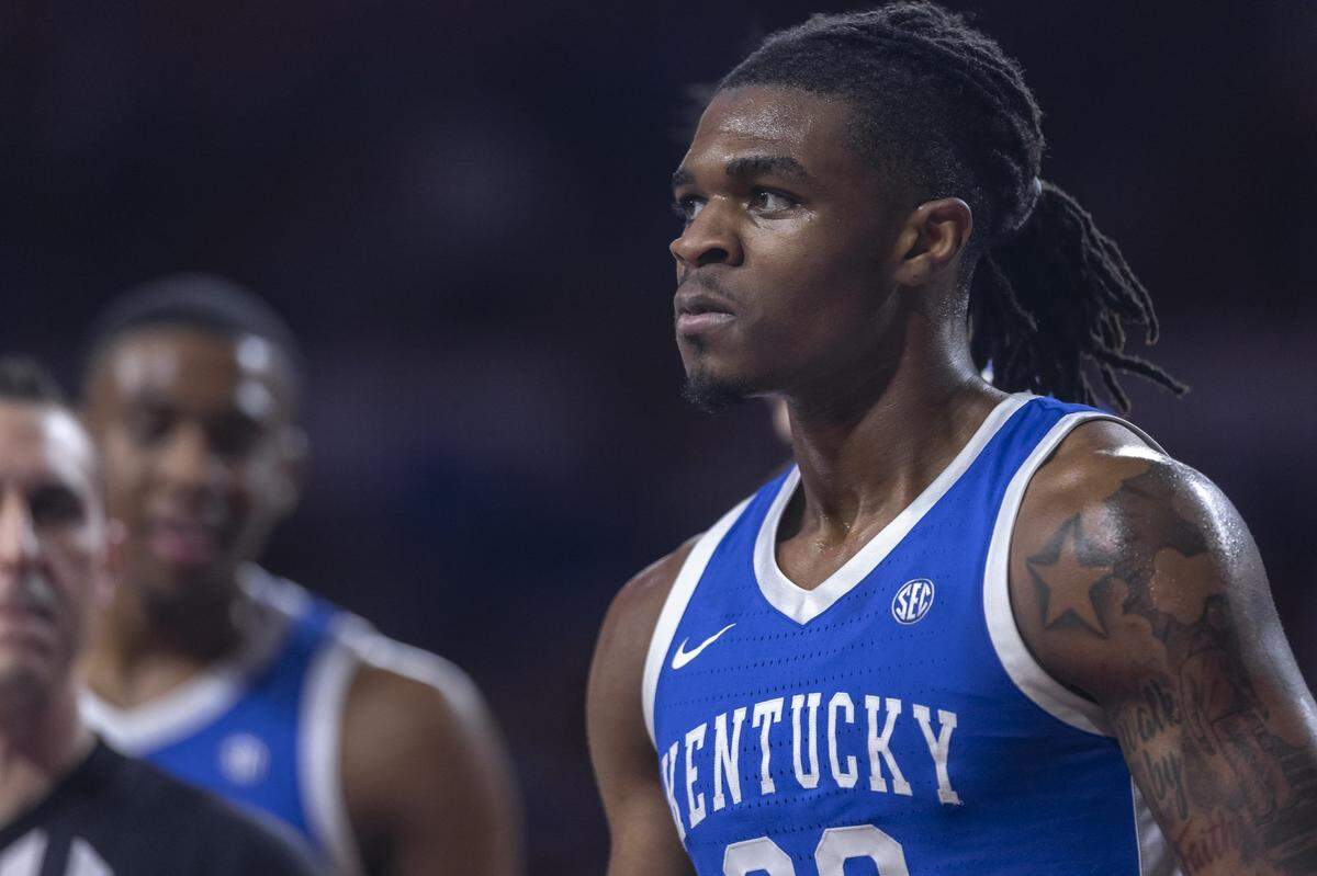 Kentucky guard Otega Oweh (00) scored 28 points in the Wildcats’ victory at Oklahoma in the regular season.