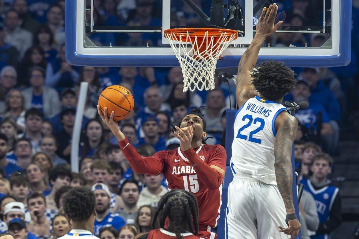 Now at North Carolina, former Alabama forward Jarin Stevenson (15) has averaged 6.8 points and 3.3 rebounds in four prior games against Kentucky.
