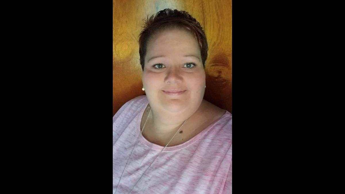 Heather Antle, an instructional aide at Lee County Elementary, died Sunday of COVID.
