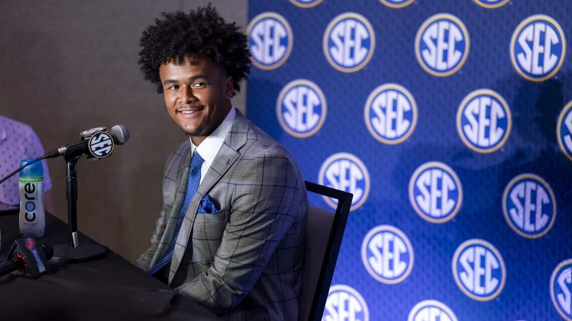 Before his first game, Kenny Minchey has already embraced spotlight for Kentucky