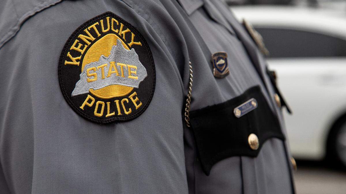 Kentucky State Police officer uniform.
