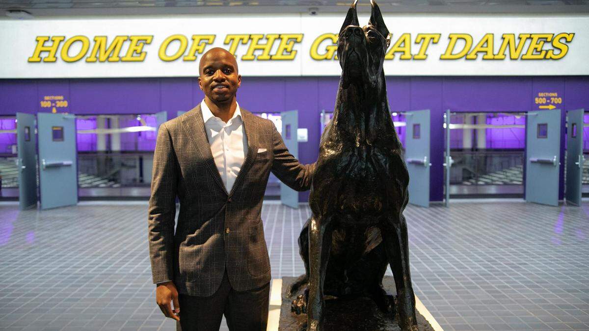 Albany announced the hiring of Dwayne Killings as its head men’s basketball coach on March 17, 2021.