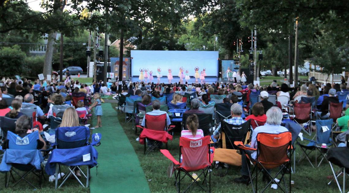 Ballet Under the Stars is a longstanding popular outdoor summertime activity in Lexington.