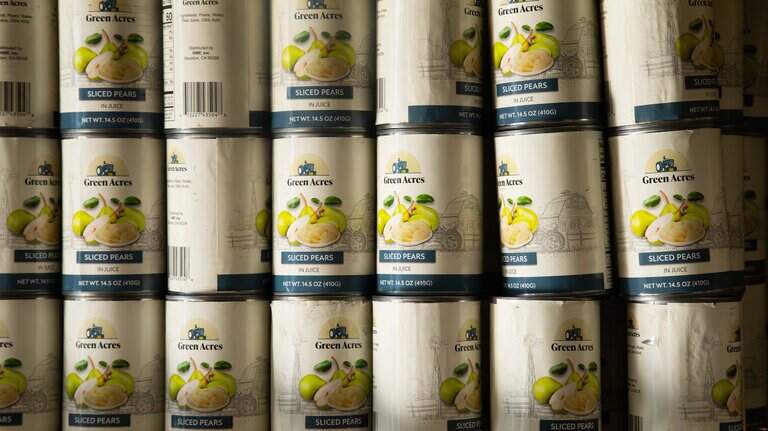 As thousands in KY lose SNAP benefits, some food banks scramble to serve the hungry