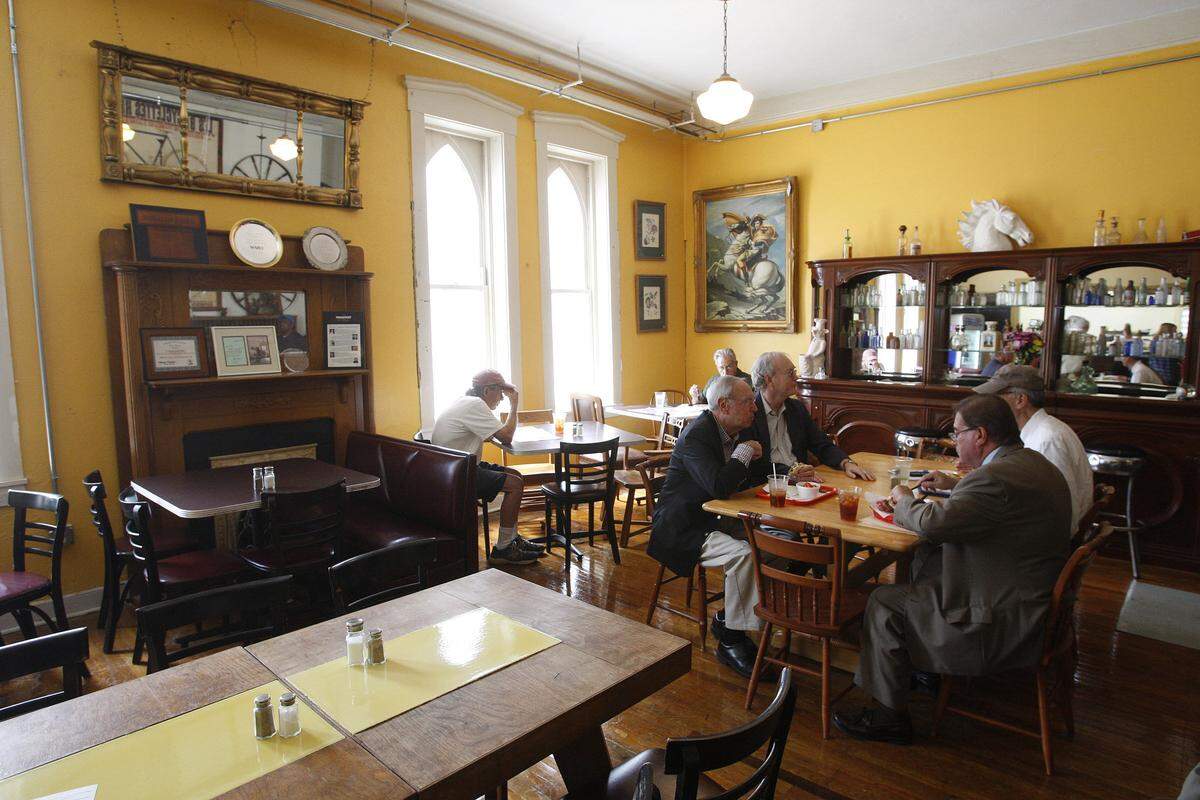 Longtime Courtyard Deli customers followed the Lexington fixture to its new location.