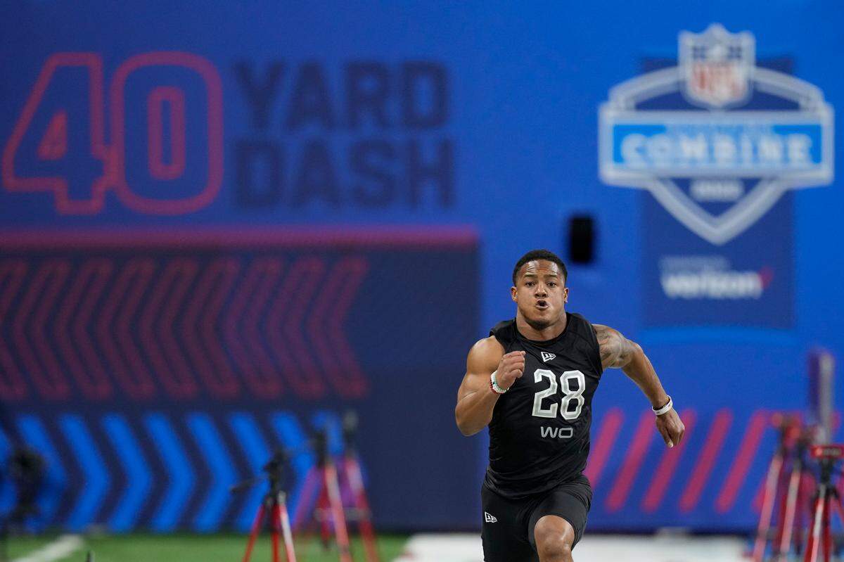 Kentucky wide receiver Wan’Dale Robinson impressed with his speed at the NFL Combine but his size concerns some teams.