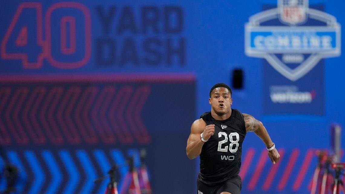 Kentucky wide receiver Wan’Dale Robinson ran a time of 4.38 seconds in the 40-yard dash at the NFL combine.