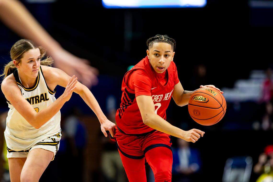 Sacred Heart’s Amirah Jordan (0) drives the ball down court during the first round of the 2025 Clark’s Pump-N-Shop Girls’ Basketball Sweet 16 against Johnson Central at Rupp Arena on March 13. Jordan’s Valkyries are 2025-26 Herald-Leader preseason No. 1.