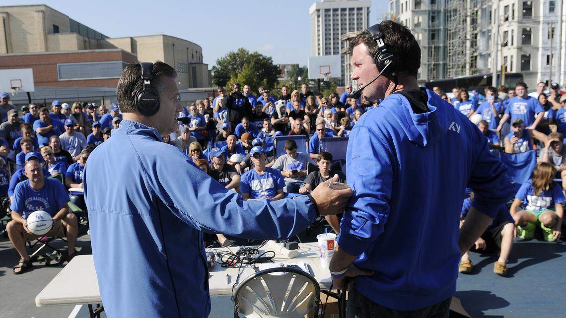 Matt Jones, who prefers the tag "entertainer" over "journalist," welcomed UK Coach John Calipari to his pre-Madness show at UK on Oct. 4.        