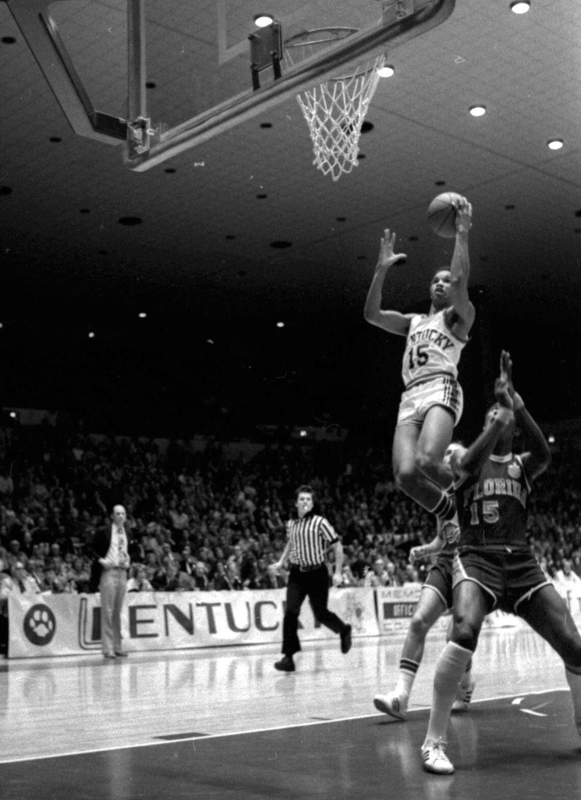 Kentucky’s Reggie Warford goes up for a layup against Florida in 1976.