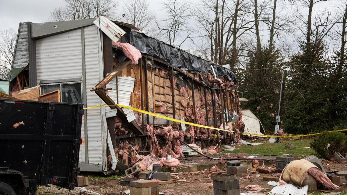 Severe storm, tornado damages mobile home park in Stamping Ground