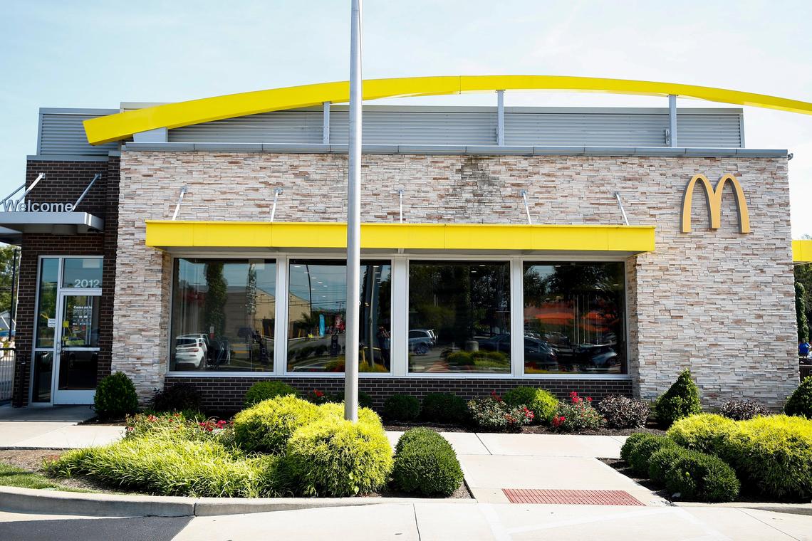 McDonald’s at 2012 Harrodsburg Road was placed on probation.