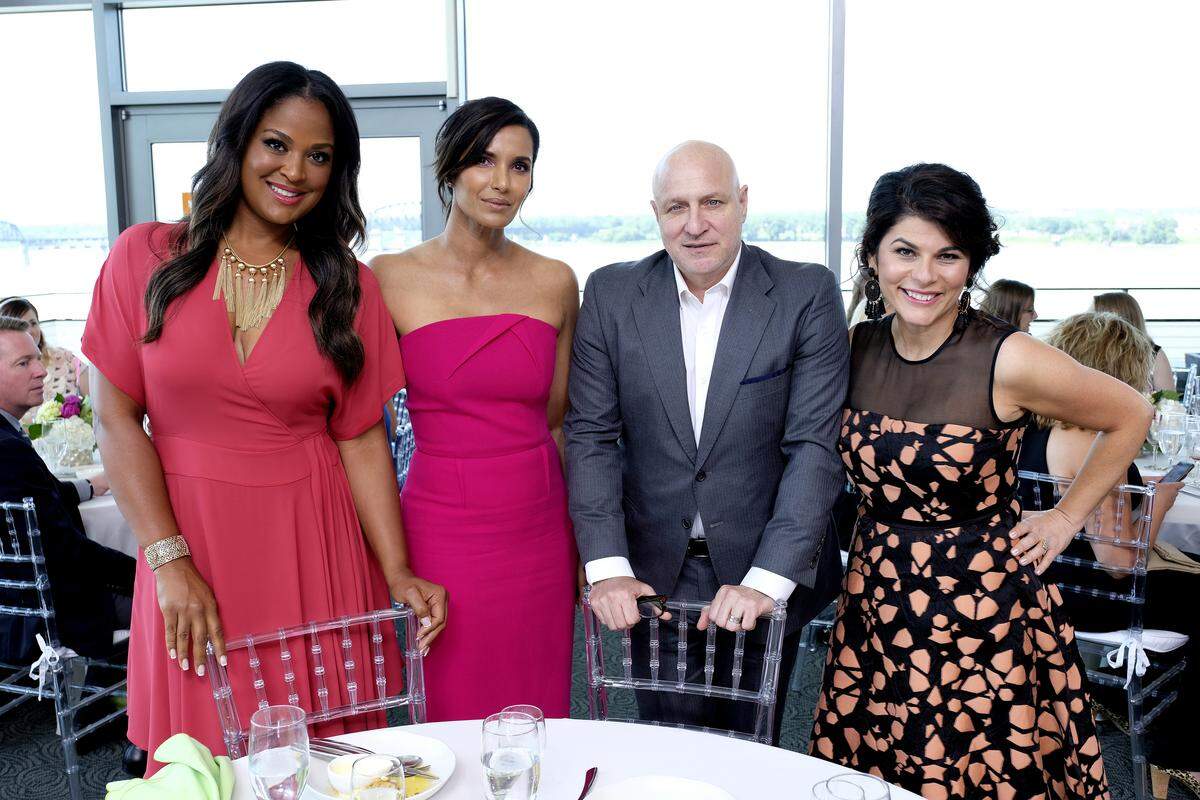 “Top Chef” Kentucky heads to the Muhammad Ali Center in Louisville for a gala six-course meal with guest judge Laila Ali, host Padma Lakshmi, head judge Tom Colicchio and judge Nilou Motamed.