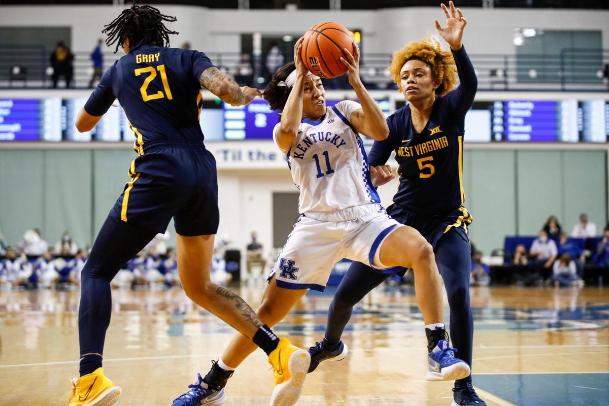 Kentucky freshman Jada Walker (11) is averaging 10.9 points, 2.0 rebounds and 2.7 assists in 24.4 minutes per game this season.