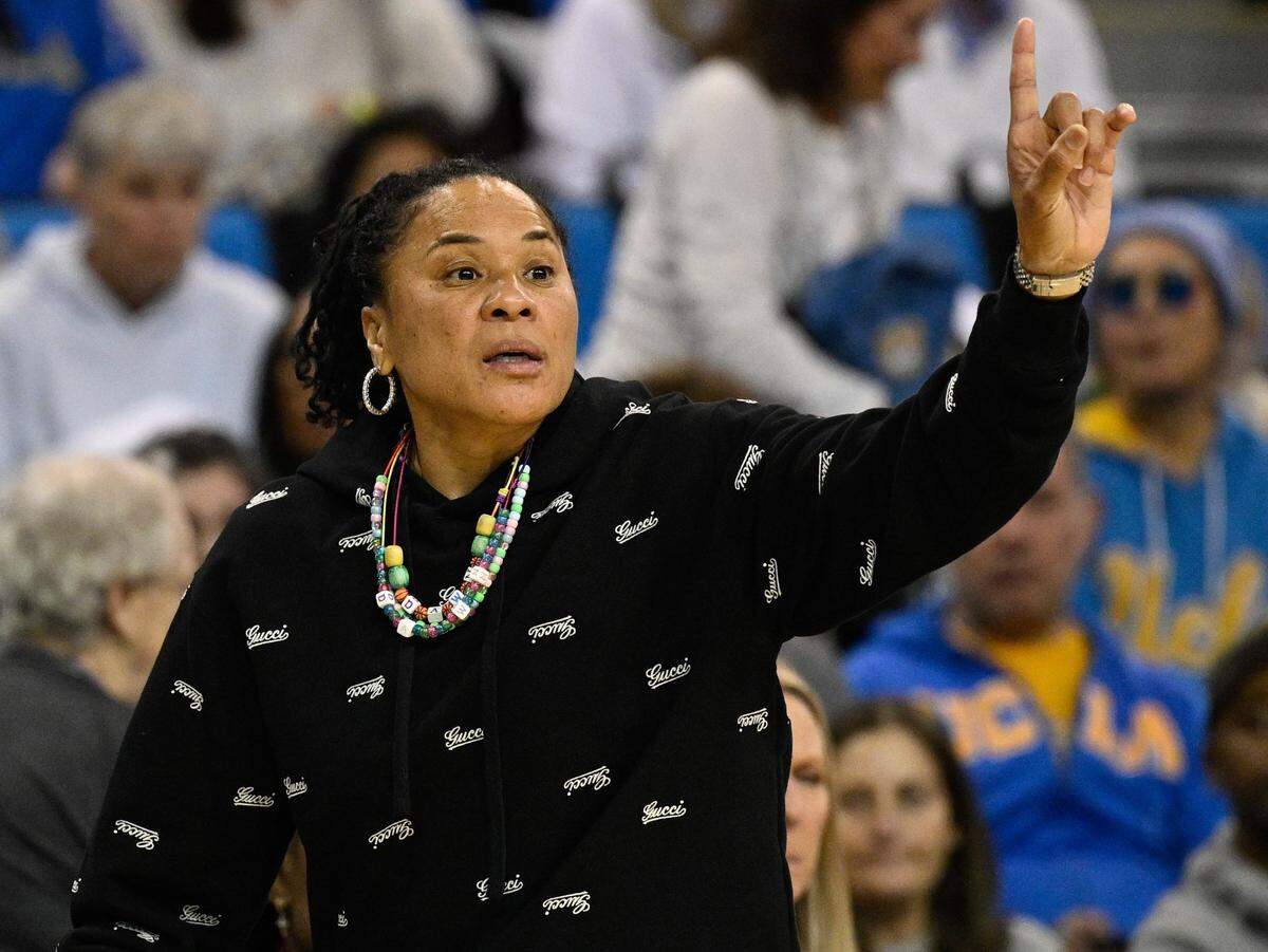 After a 12-1 nonconference start, coach Dawn Staley’s South Carolina Gamecocks remain the SEC favorite they were predicted in the preseason to be.