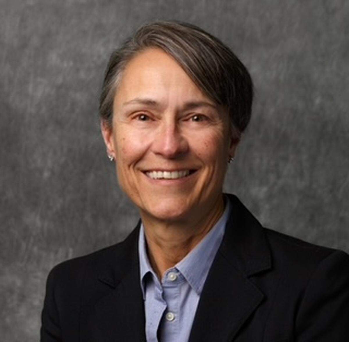 Lisa Mattingly, a longtime women’s basketball official from Kentucky, was enshined in the Women’s Basketball Hall of Fame in 2023.