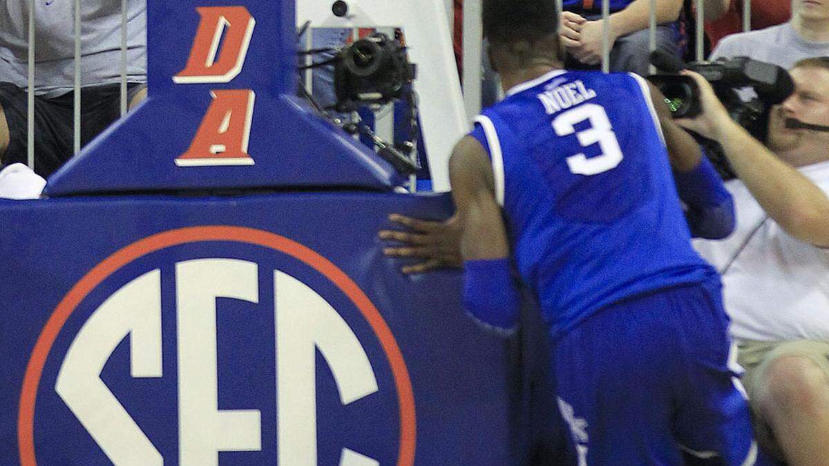 Nerlens Noel's knee bent awkwardly after he went for a block with 8:03 left in the game. He left the arena in a wheelchair and was taken to the University of Florida's Shands Hospital for tests. Results of the tests weren't known, but he was expected to r