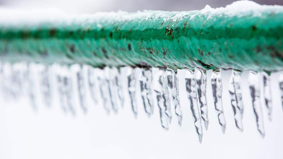 These tips could help keep your pipes from freezing as Illinois sees arctic air this week