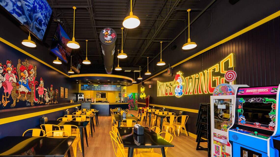Highly rated food truck opening chicken wing restaurant in Central Kentucky