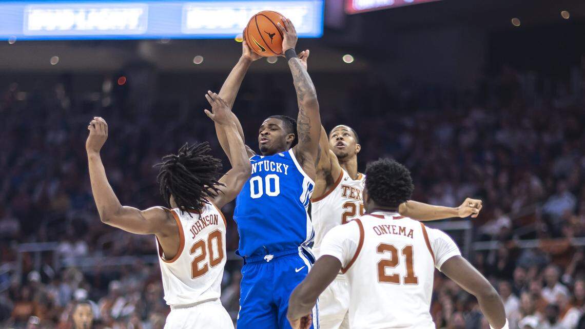 Injury-plagued Kentucky leads late, but Wildcats can’t finish off a win in Texas