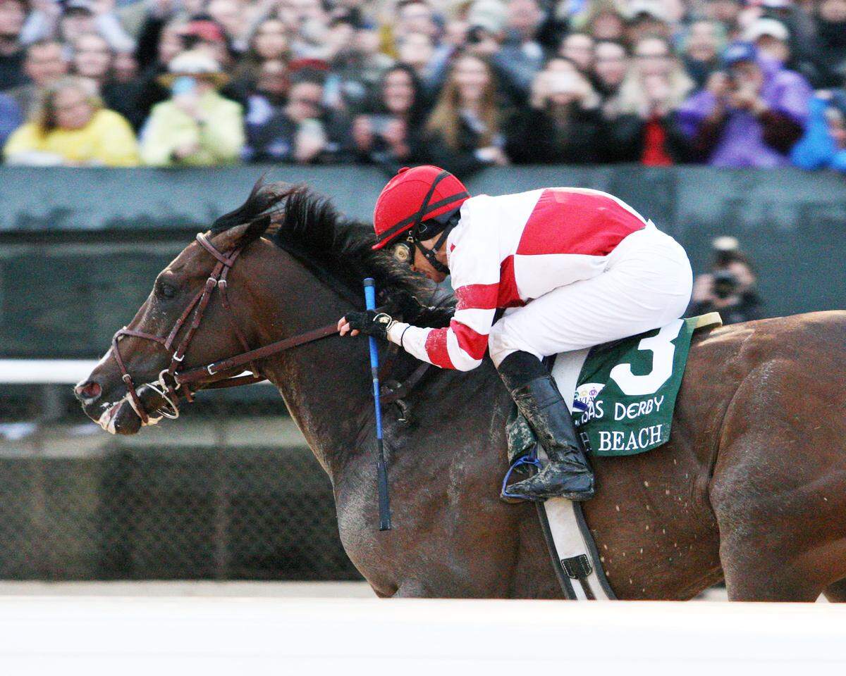 Mike Smith, who won the Triple Crown last year with Justify, rode Omaha Beach to victory in the Arkansas Derby at Oaklawn Park last Saturday.