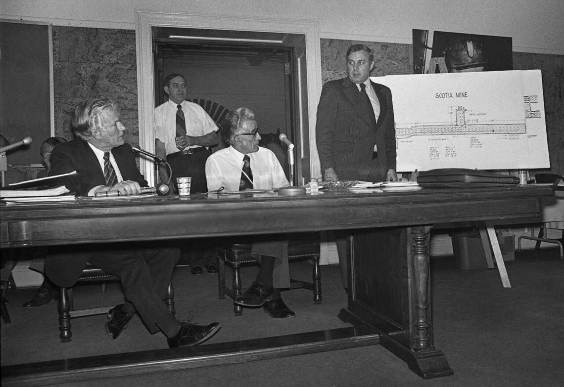Mining Enforcement and Safety Administration chief Robert Barrett, right, appeared before the United Mine Workers of America Executive Board to report on the Scotia disaster. From left are union president Arnold Miller, International Executive Board member Karl Kaftan and union vice president Mike Trbovich.