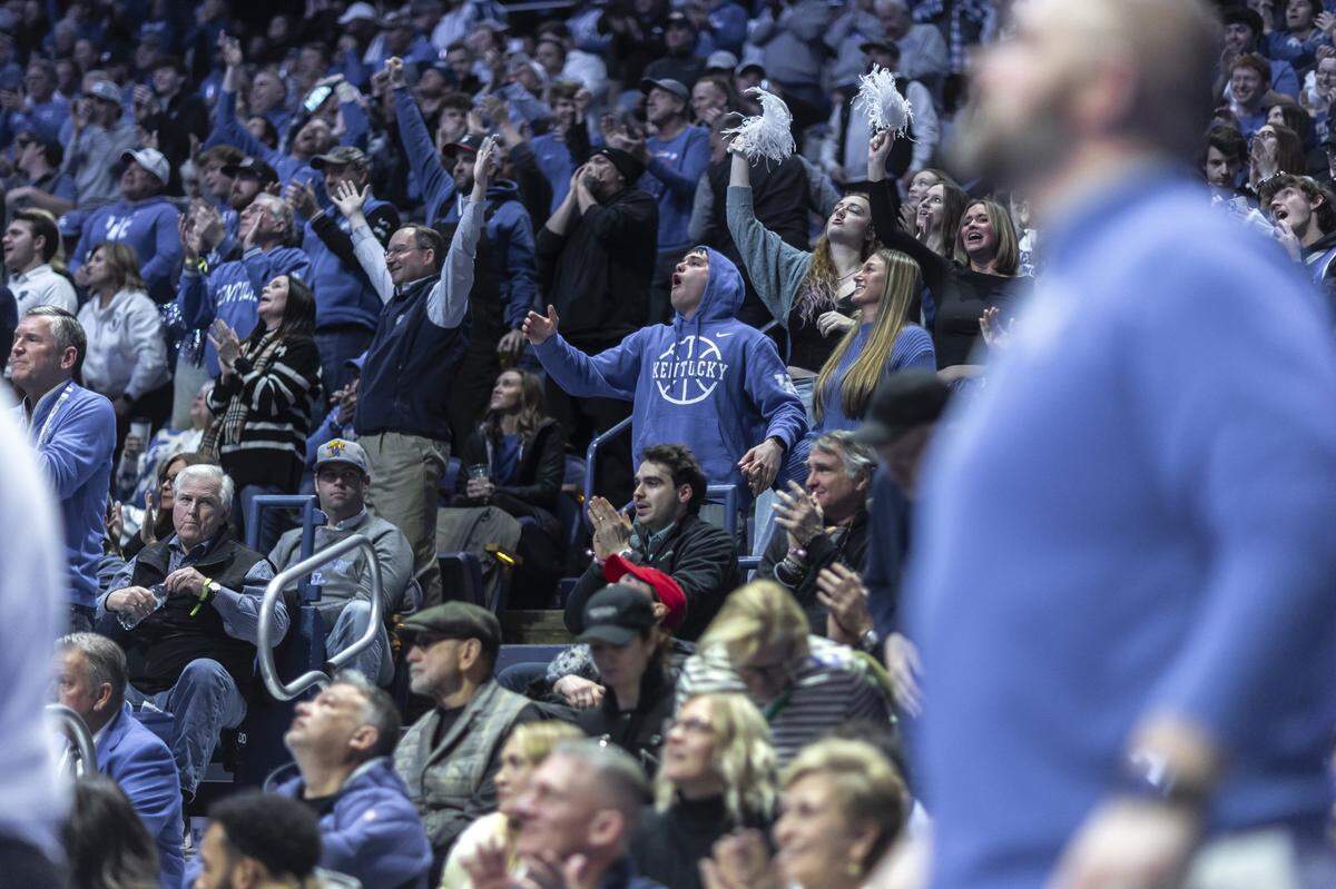 Kentucky fans cheer during the team’s basketball game against Vanderbilt at Rupp Arena on Feb. 19.