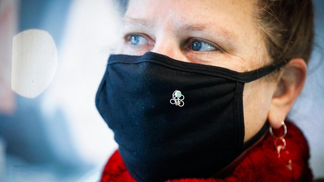 Lexington jeweler helping mask wearers put their best face forward despite COVID