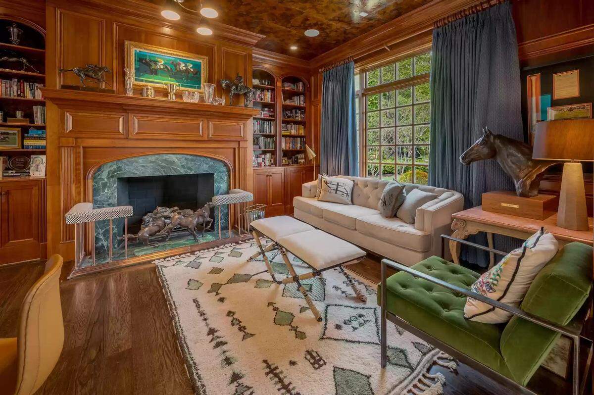 A view of a luxury home for sale at 1617-1619 Harmony Hall Lane in Lexington, Ky. Photos by Tracy Durham-Beall, shared with permission.