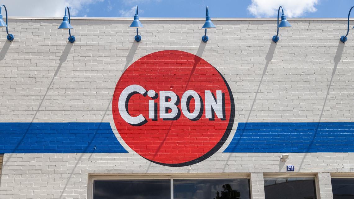 Exterior of Cibon grocery, wine and bar on Rosemont Garden. May 28, 2024.