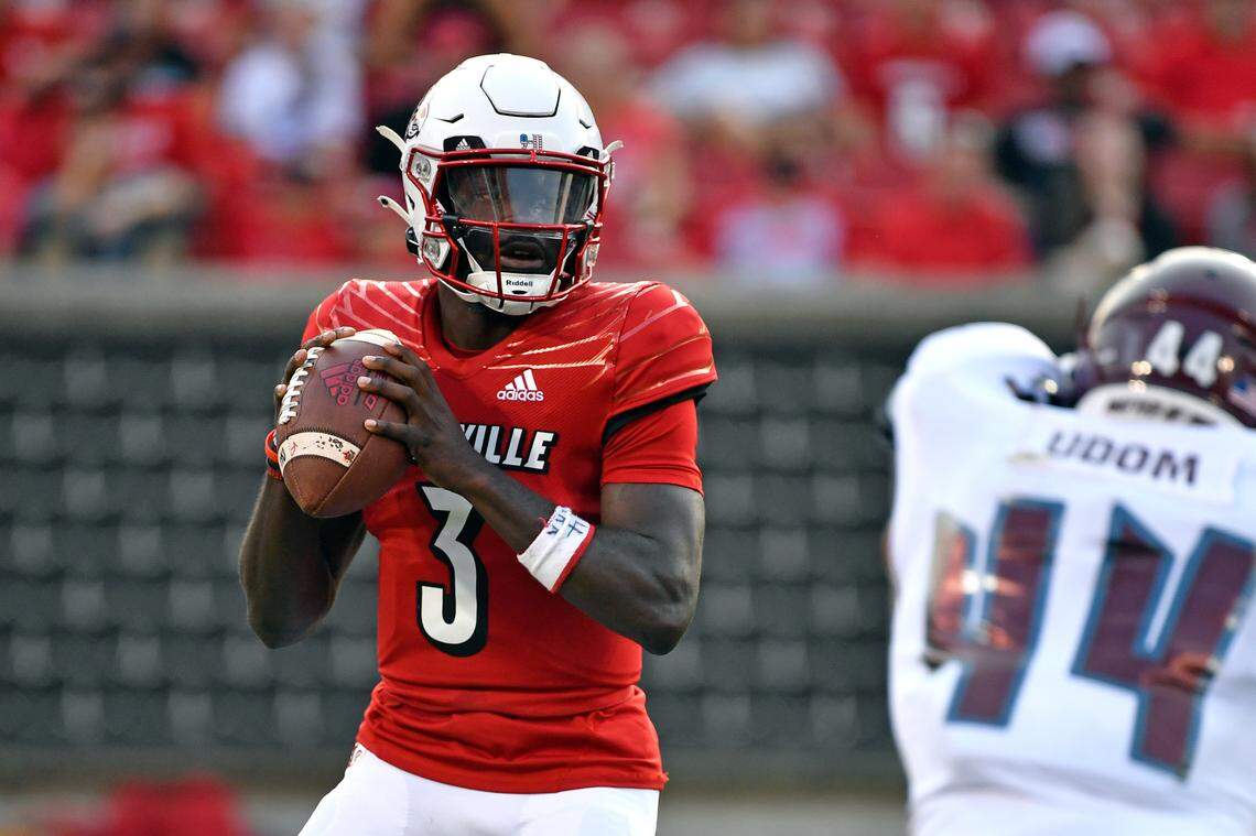 Louisville quarterback Malik Cunningham (3) ran for 1,031 yards and threw for 2,941 yards last season.