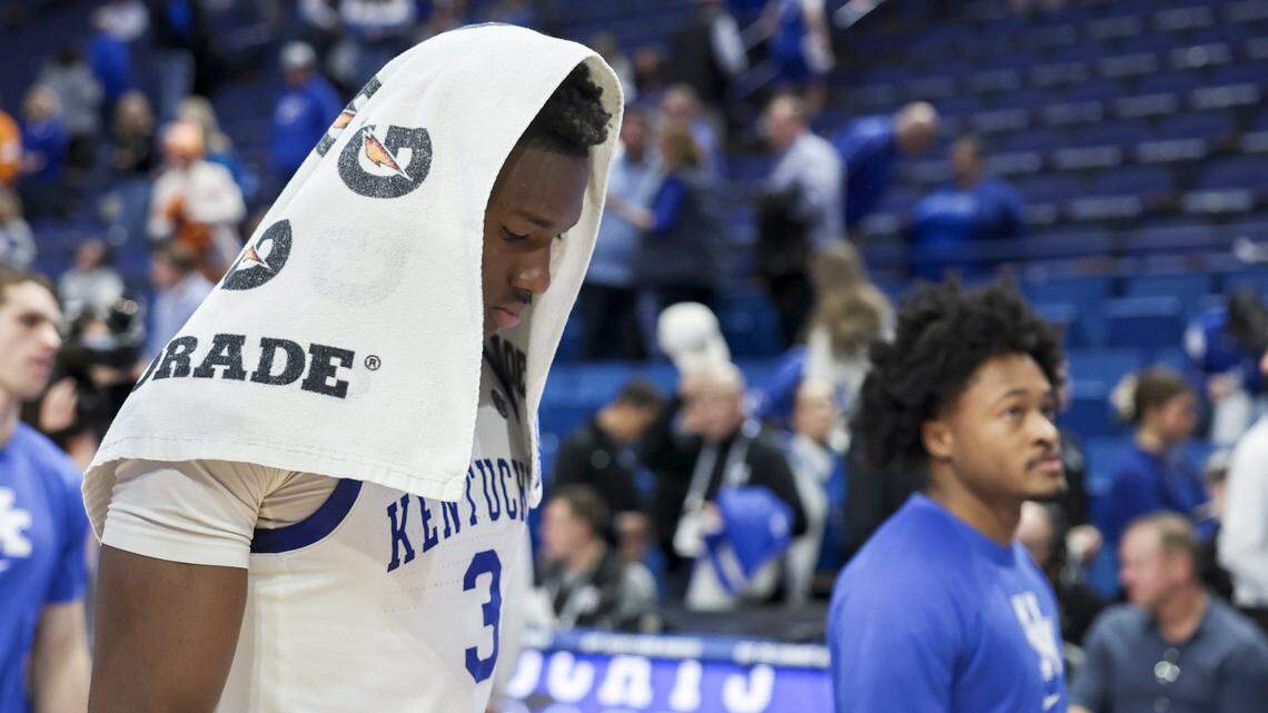 Kentucky plummets in new college basketball rankings after nightmare week at Rupp