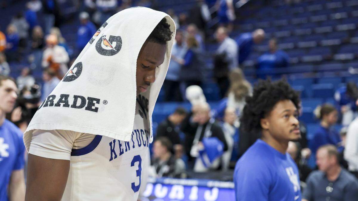 Kentucky plummets in new college basketball rankings after nightmare week at Rupp