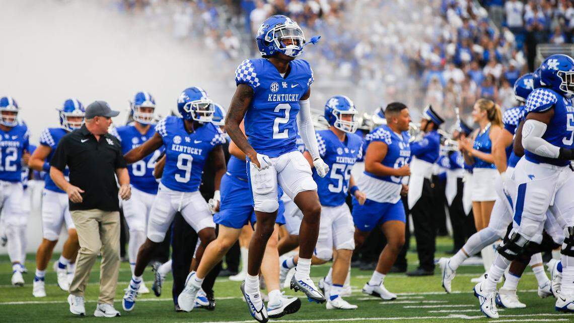 UK in a College Football Playoff? At 12 teams, the Cats can at least dream.