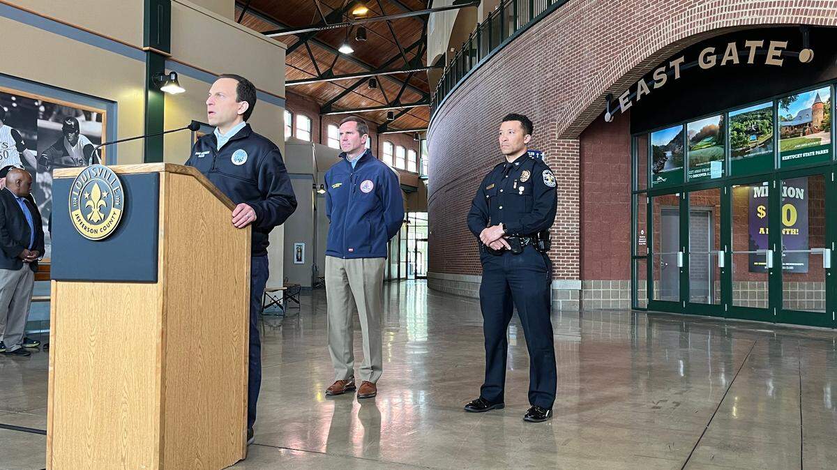 Updated: Louisville mayor confirms use of AR-15 rifle in mass shooting at Old National Bank