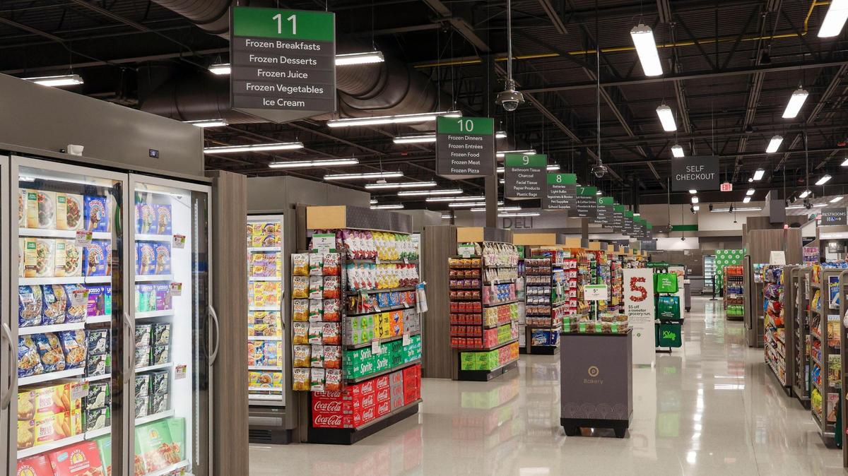 Shopping aisles inside Publix Super Market during a sneak peek of Lexington’s first Publix grocery store, March 3, 2025 in Lexington, Ky. The supermarket has 16 aisles at the new Publix Super Market at 1952 Stockton Way in the Citation Point shopping center. The store will be open 7 a.m. to 10 p.m. daily.