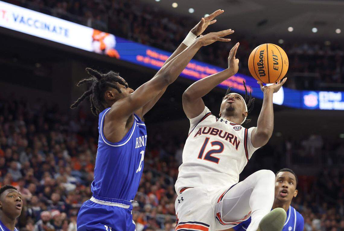 Denver Jones (12) is averaging 15.2 points over Auburn’s past five games.