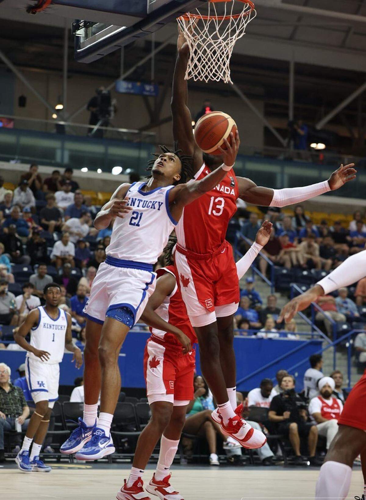 Kentucky’s D.J. Wagner finds a path to the basket during the first half of Sunday night’s gold medal game against Canada in Toronto.