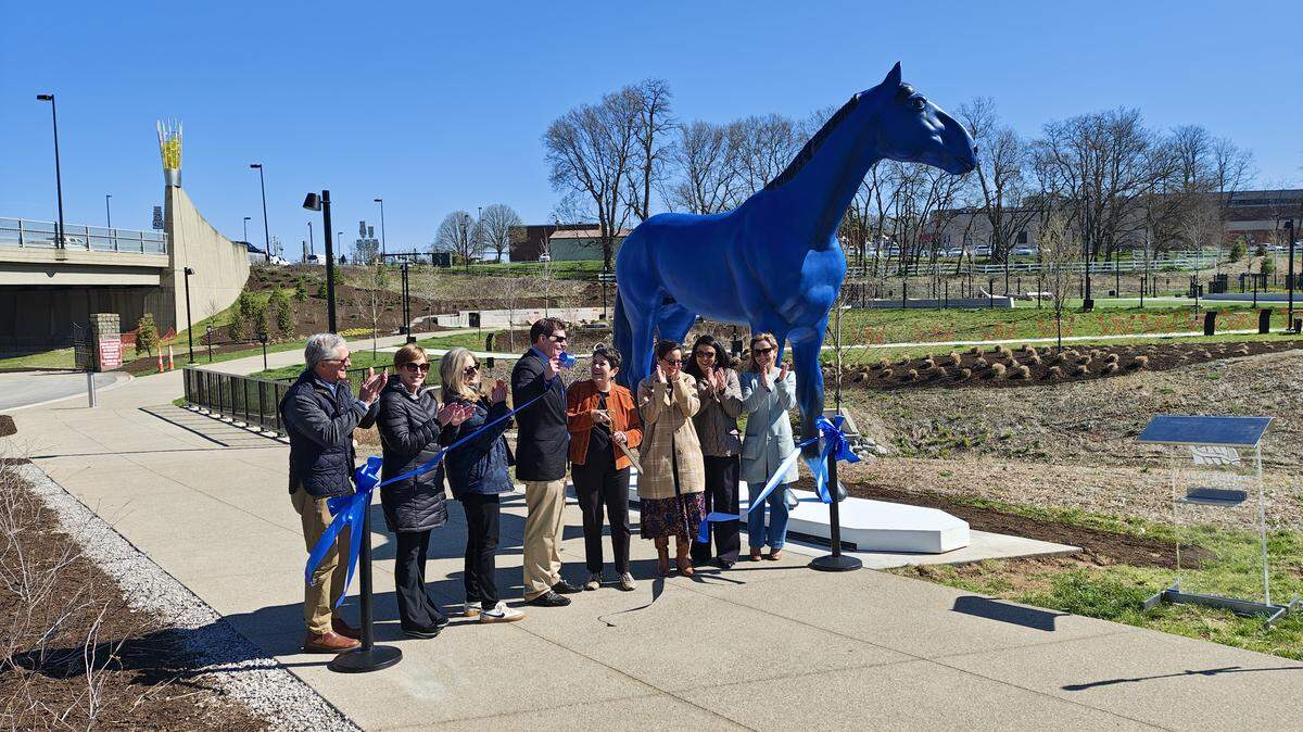 VisitLEX and Gatton Park on the Town Branch, alongside city officials, cut the ribbon on a new statue of famous race horse Lexington, also known as Big Lex.