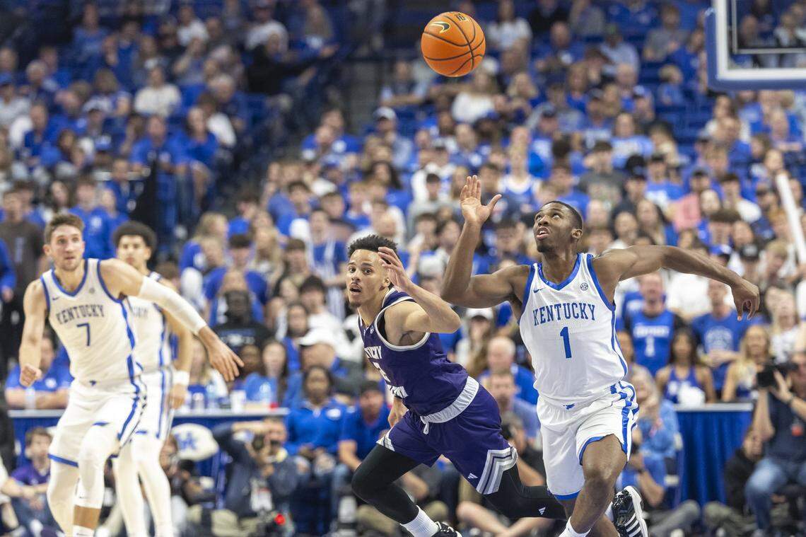 Kentucky’s Lamont Butler, who finished with six steals Wednesday night, tracks down a loose ball.