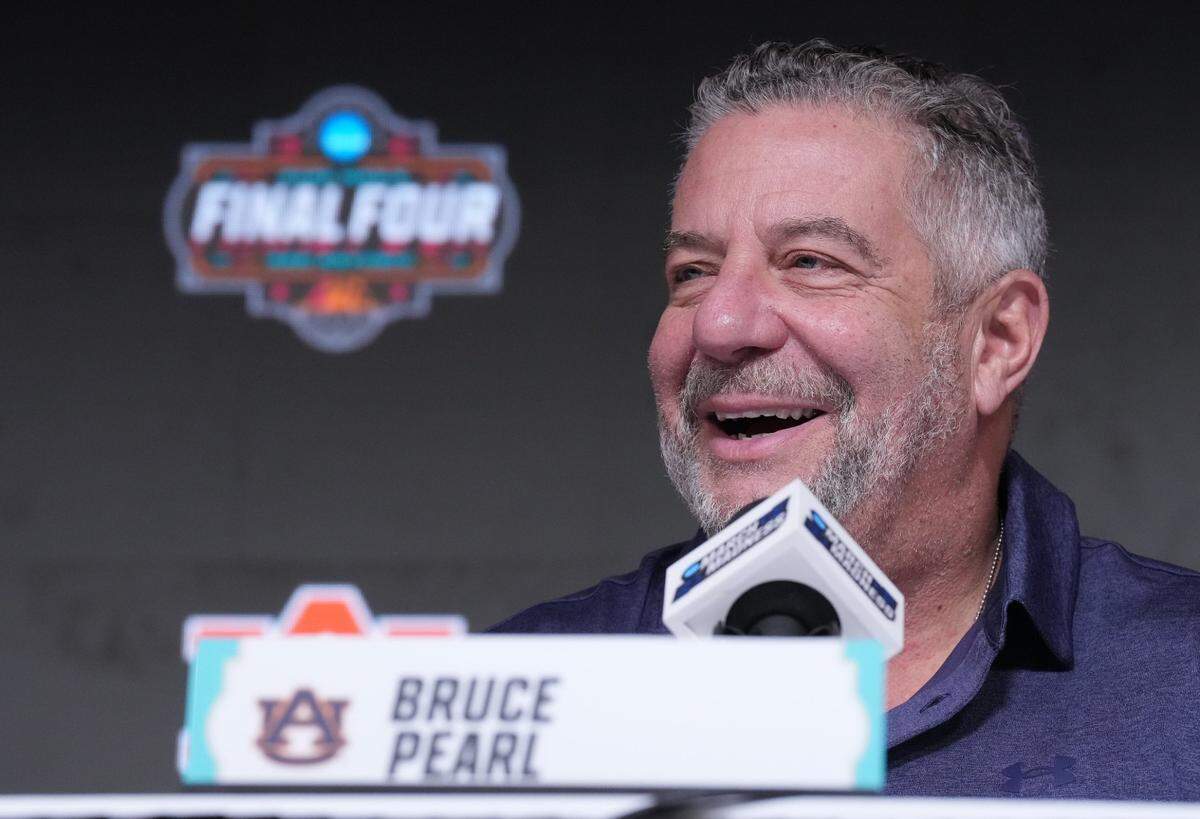 Auburn head coach Bruce Pearl’s Tigers brought a 32-5 record into Saturday’s Final Four matchup in San Antonio against Southeastern Conference rival Florida.