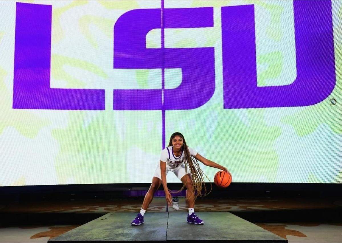 Sacred Heart Academy standout ZaKiyah Johnson joins a loaded 2025 recruiting class for head coach Kim Mulkey at LSU.