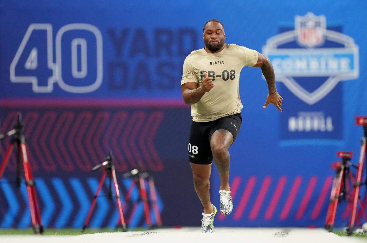 Mar 2, 2024; Indianapolis, IN, USA; Kentucky running back Ray Davis (RB08) during the 2024 NFL Combine at Lucas Oil Stadium. Mandatory Credit: Kirby Lee-USA TODAY Sports
